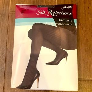 BRAND NEW SILK REFLECTIONS by HANES. RIBBED TIGHTS. Control Top. Size AB. Mocha